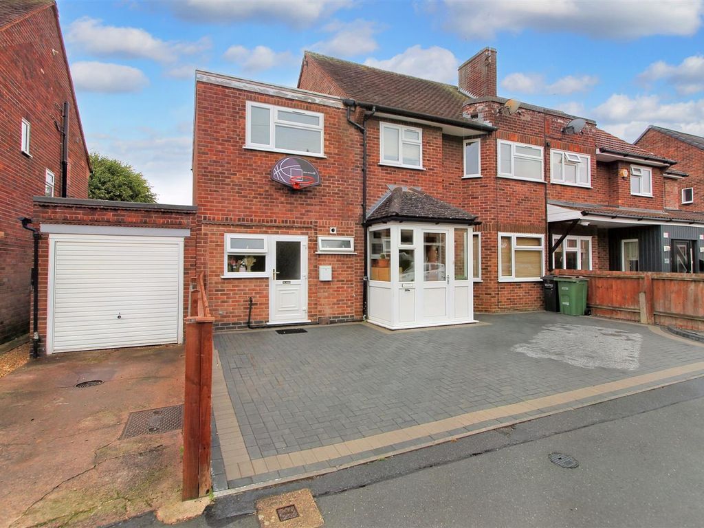6 bed semidetached house for sale in Glen Way, Oadby, Leicester LE2