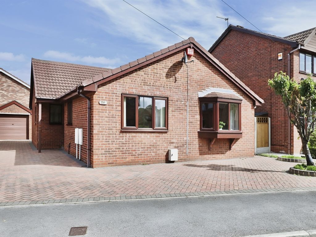 3 bed detached bungalow for sale in Pinefield Road, Barnby Dun