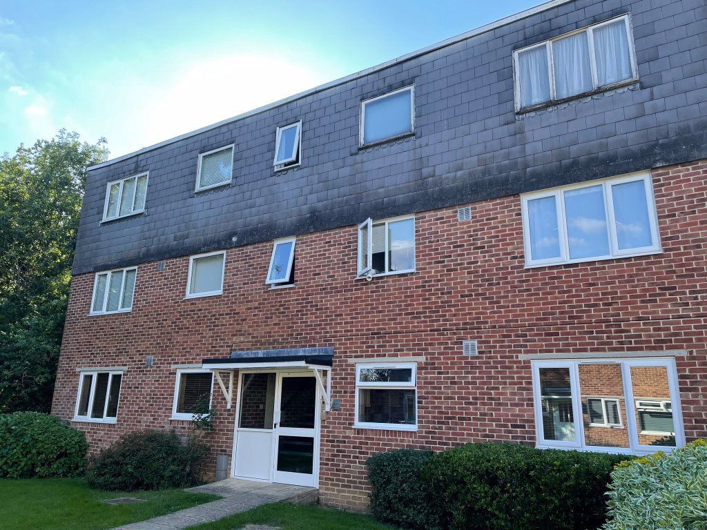 2 bed flat to rent in Charminster Close, Swindon SN3 Zoopla