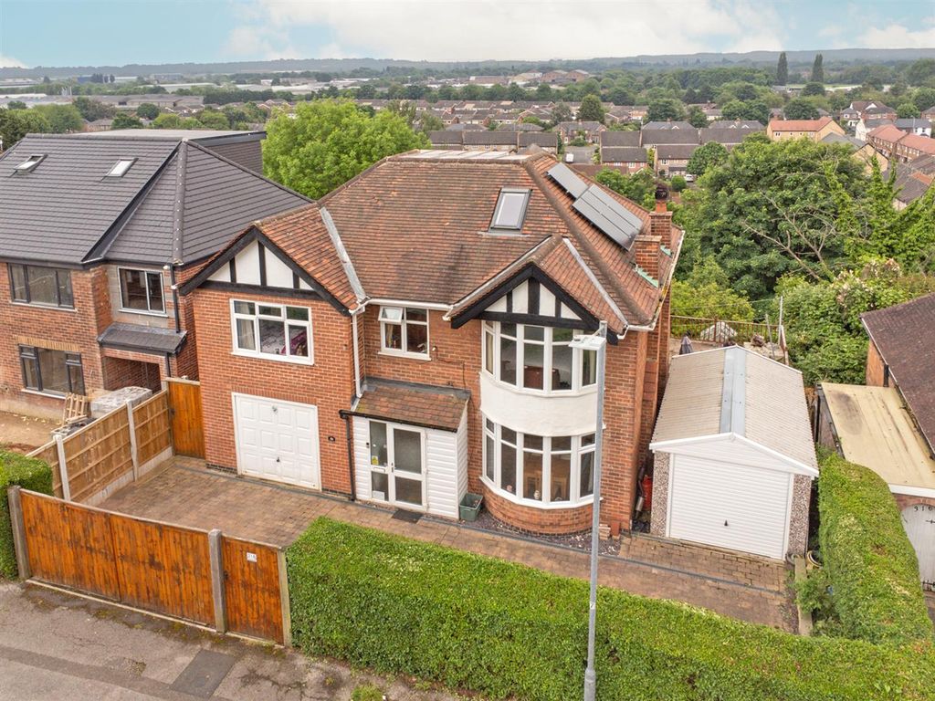5 bed detached house for sale in Greenwood Road, Carlton, Nottingham
