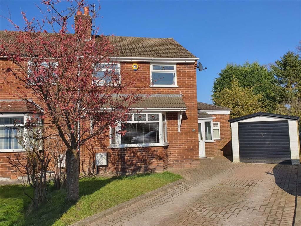 3 bed semidetached house to rent in Wilton Avenue, Heald Green SK8, £