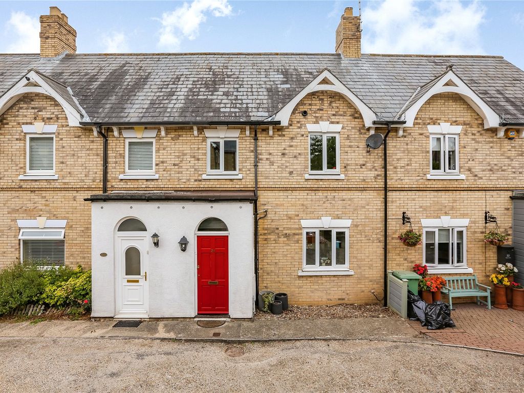 2 bed terraced house for sale in Gilbert Drive, Langdon Hills, Basildon