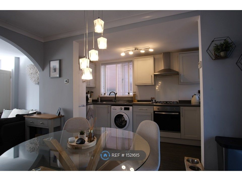 3 bed semidetached house to rent in Erewash Grove, Toton, Nottingham