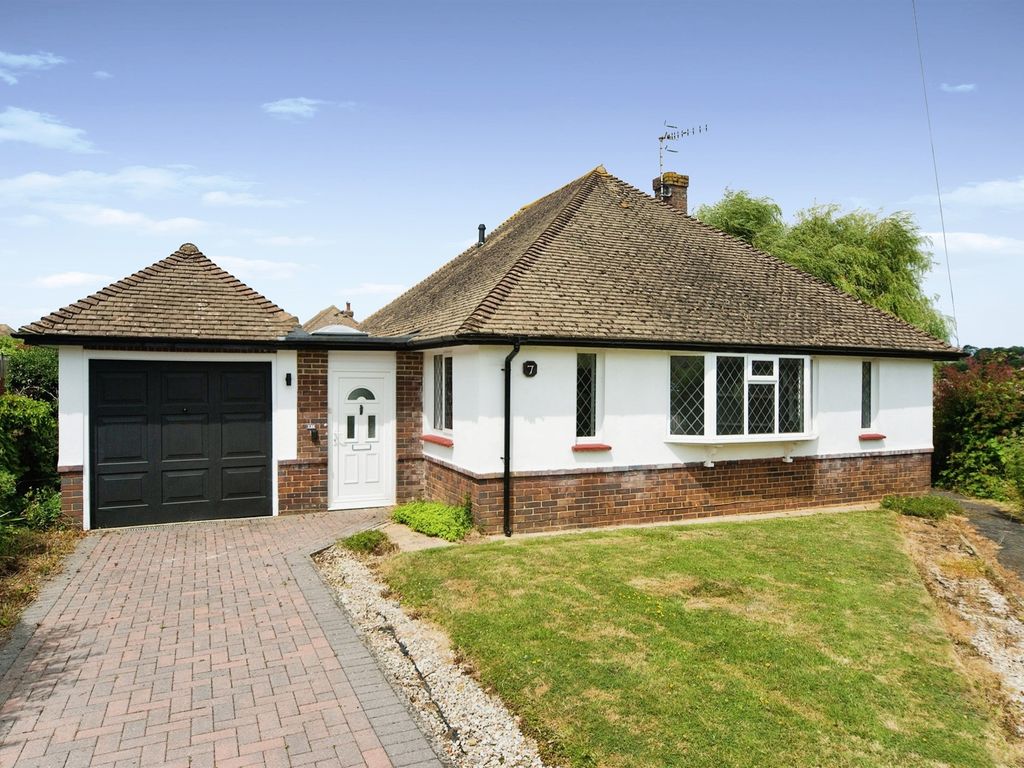2 bed detached bungalow for sale in Homelands Close, BexhillOnSea