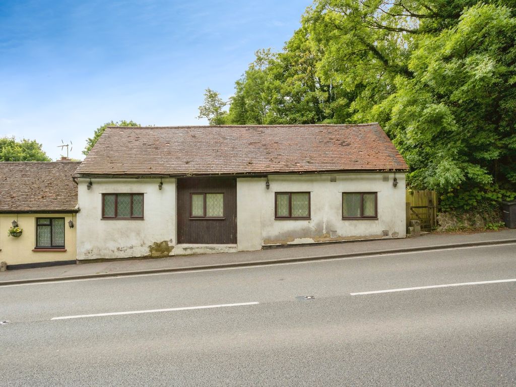 2 bed semidetached bungalow for sale in Linton Hill, Linton, Maidstone