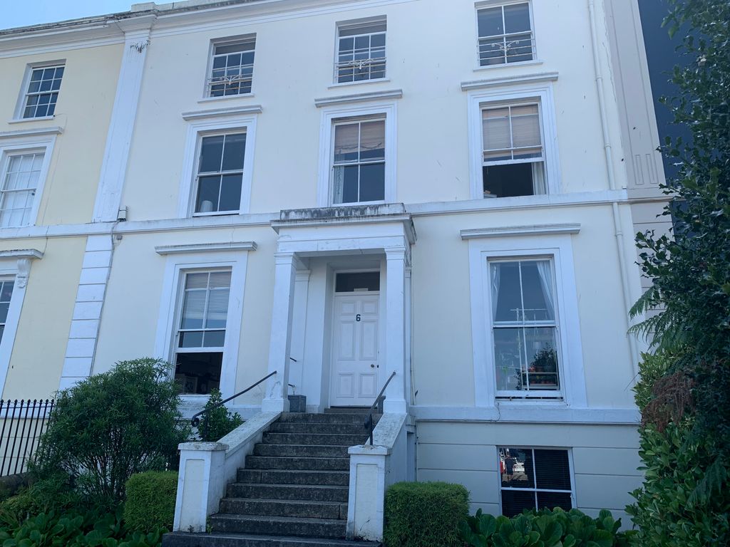 1 bed flat to rent in Grove Place, Falmouth TR11, £895 pcm Zoopla