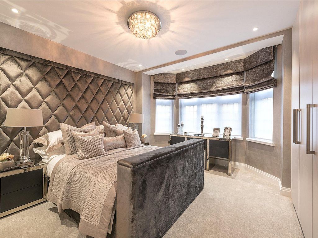 Wellington Court, London NW8  