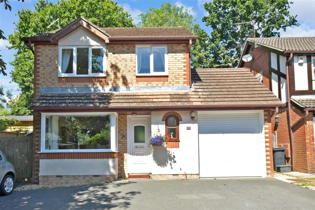 3 bed detached house for sale in Pump Lane, Waterlooville, Hampshire