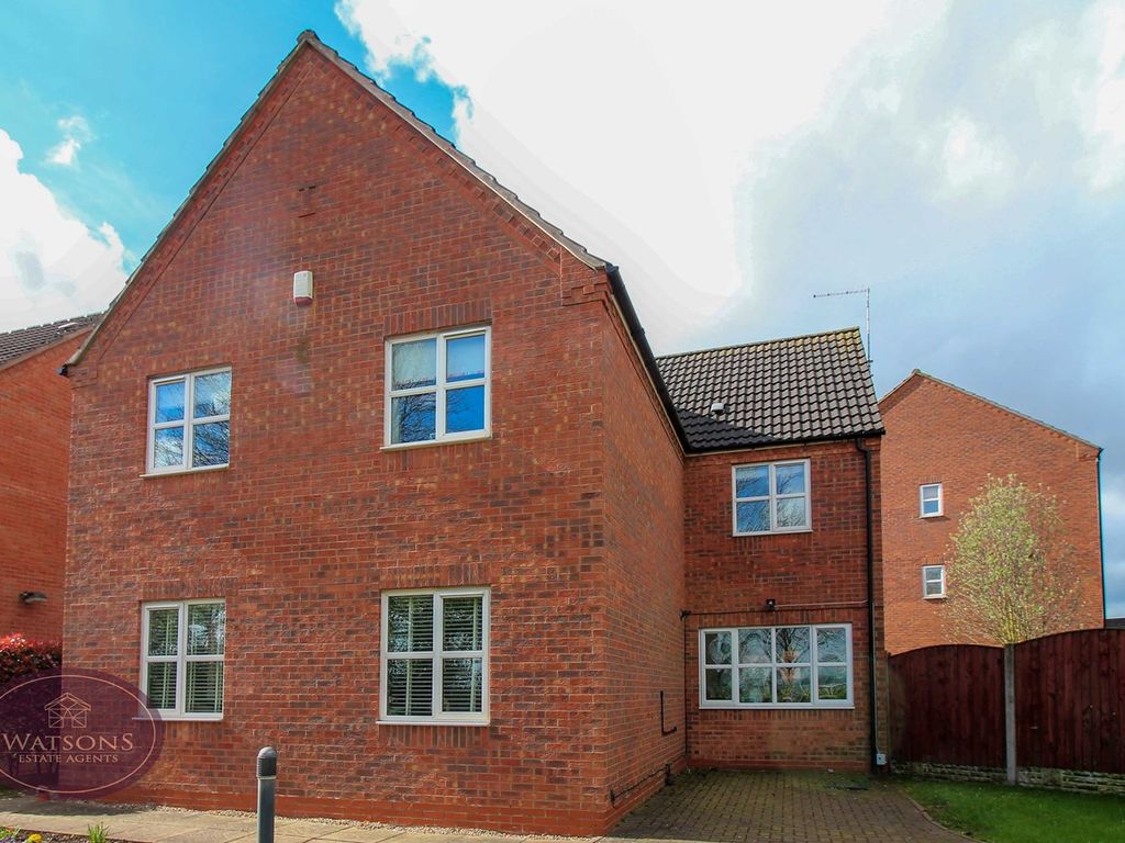 5 bed detached house for sale in Stannier Way, Watnall, Nottingham NG16