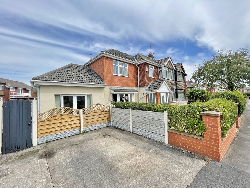 4 bed semidetached house for sale in Highland Avenue, Penwortham PR1