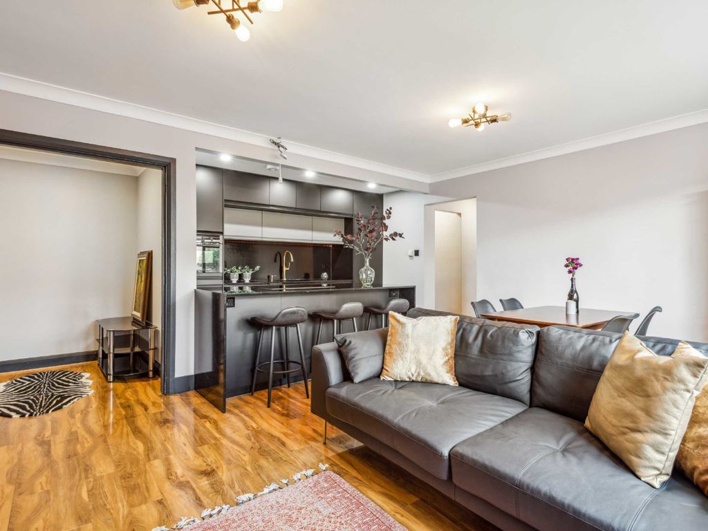 3 bed flat for sale in Castlebar Park, London W5 Zoopla