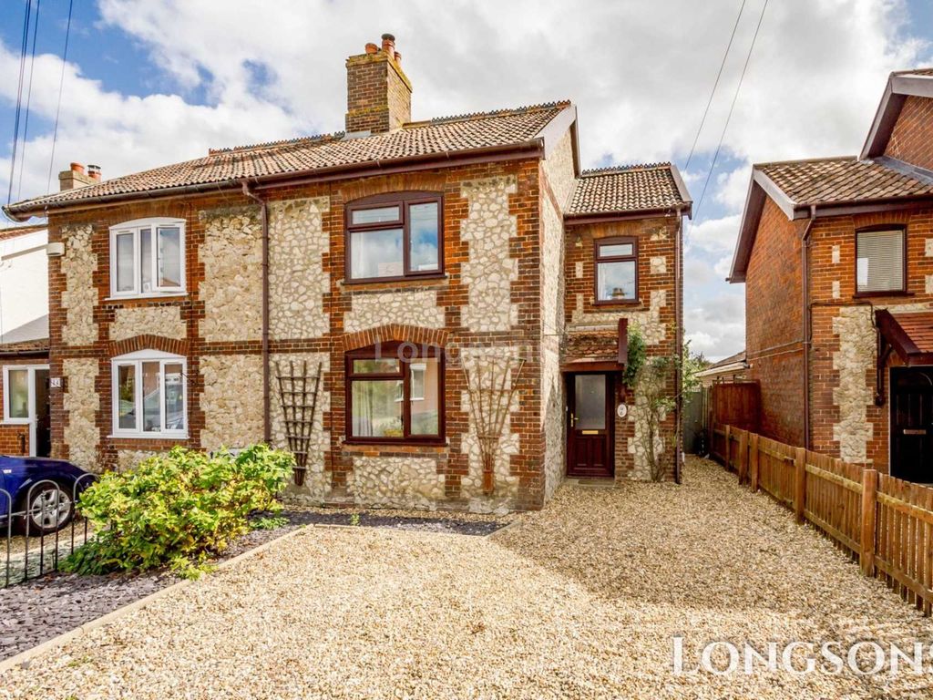 3 bed semidetached house for sale in Crown Road, Dereham NR20, £