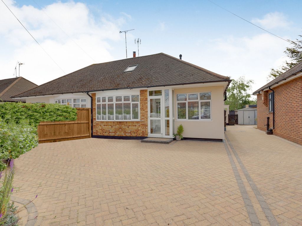 3 bed property for sale in Doric Avenue, Rochford SS4 Zoopla