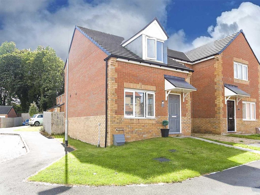 3 bed semidetached house for sale in Shinwell Drive, Peterlee SR8, £