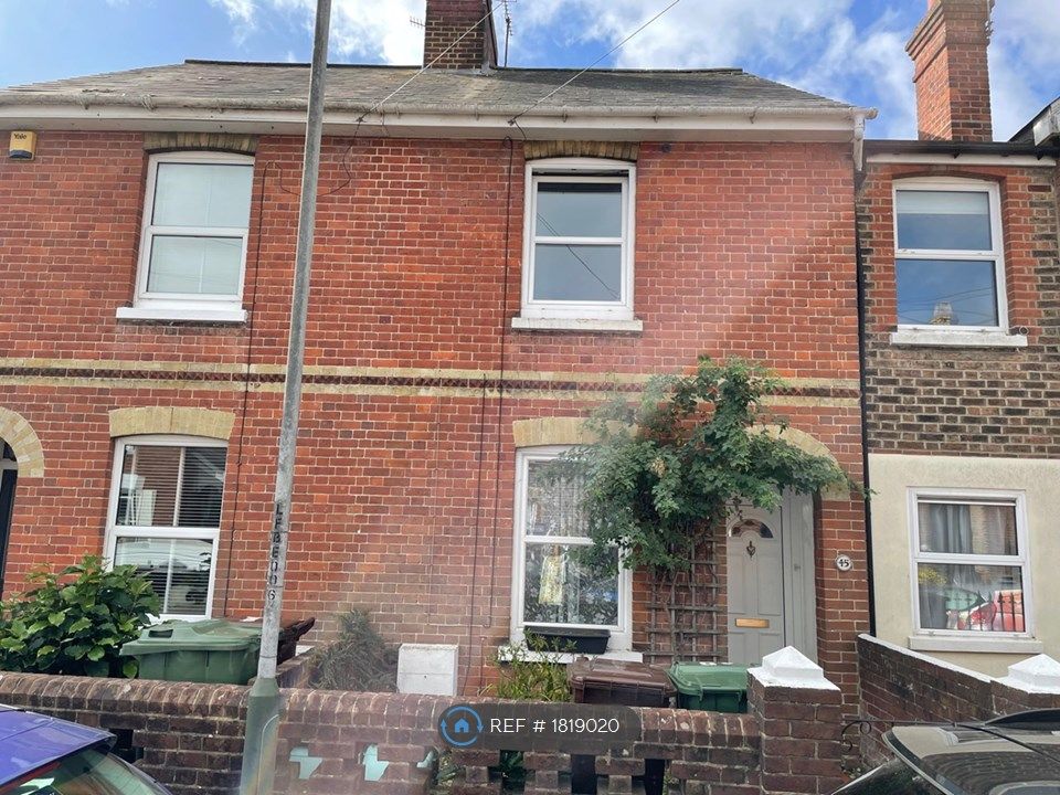 2 bed terraced house to rent in Road, Tunbridge Wells TN4, £1,500