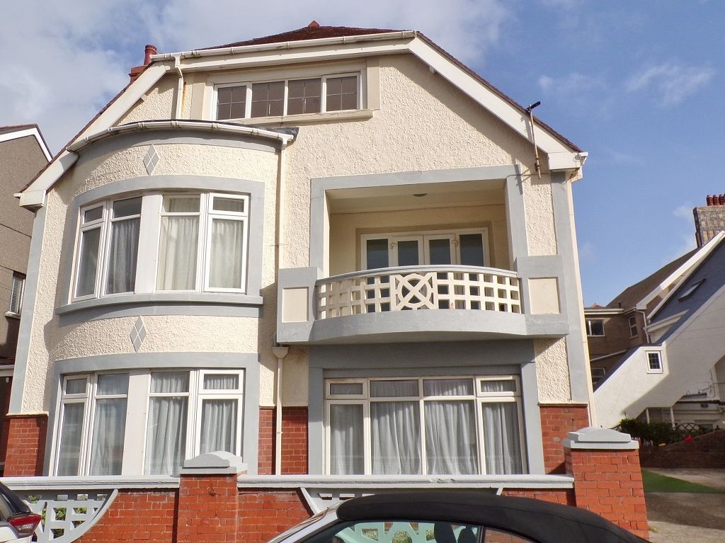 2 bed flat for sale in Picton Avenue, Porthcawl CF36, £215,000 Zoopla