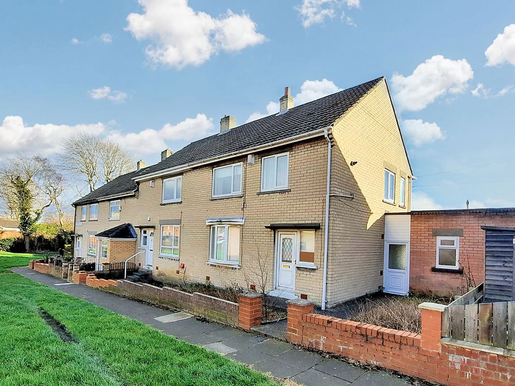 3 bed semidetached house for sale in Windermere Crescent, BlaydonOn