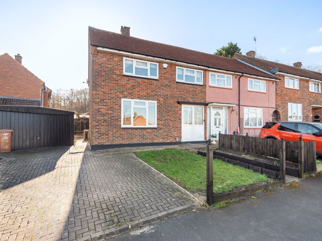 3 bed semidetached house for sale in Prestwick Road, Watford WD19 Zoopla