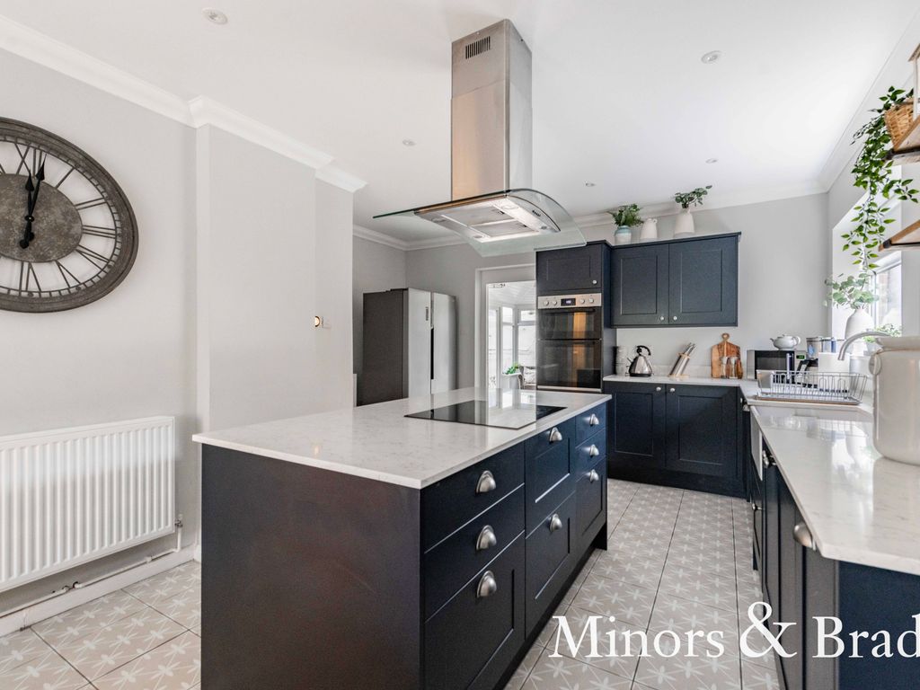 4 bed detached house for sale in Canada Road, Cromer NR27 Zoopla