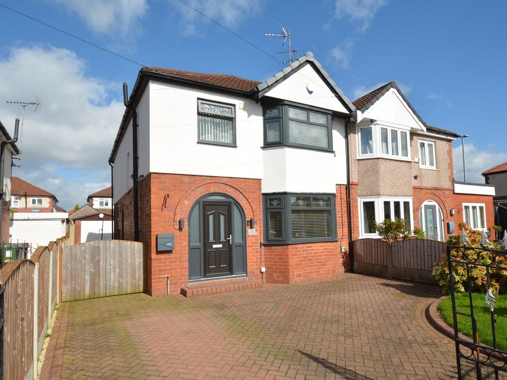 3 bed semidetached house for sale in Hallworth Avenue, Audenshaw M34
