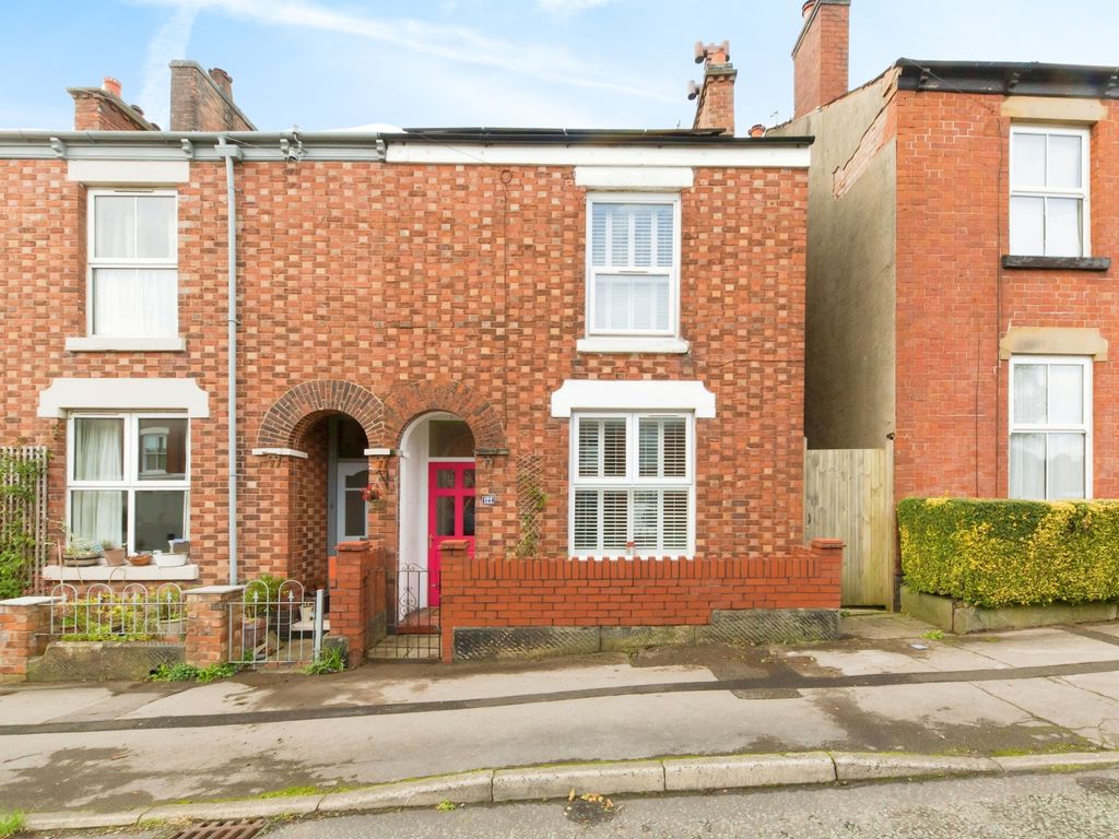 3 bed semidetached house for sale in Brook Street, Macclesfield