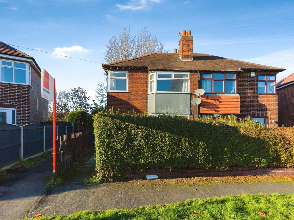 3 bed semidetached house for sale in Windermere Road, Stockport