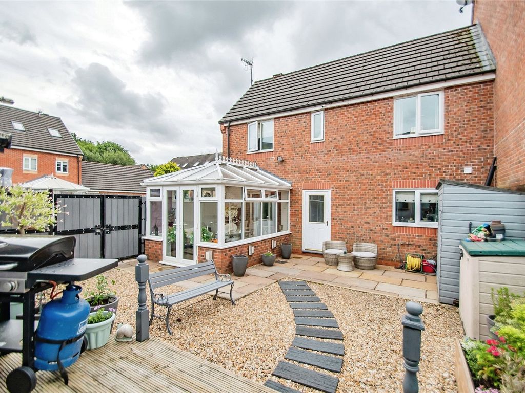 3 bed semidetached house for sale in Brook Walk, Brandlesholme, Bury