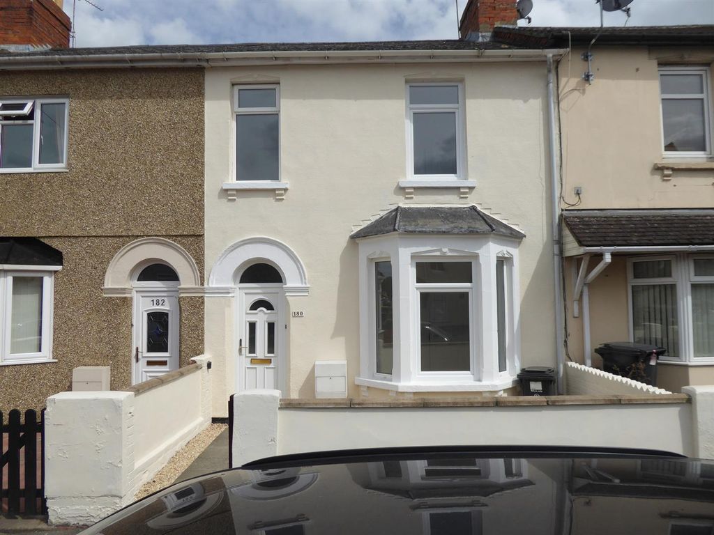 Room to rent in Cricklade Road, Swindon SN2 Zoopla