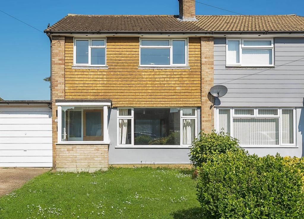 3 bed semidetached house for sale in Highfield Road, Chandler's Ford