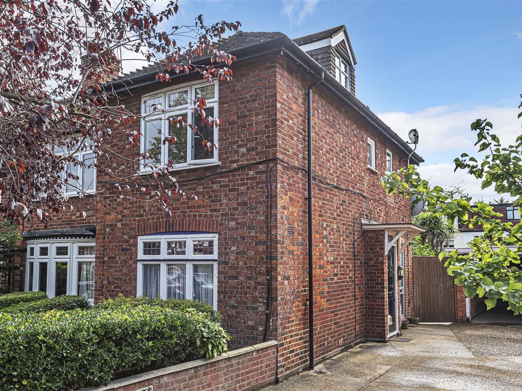 2 bed for sale in Courtlands Avenue, Kew, Richmond TW9 Zoopla