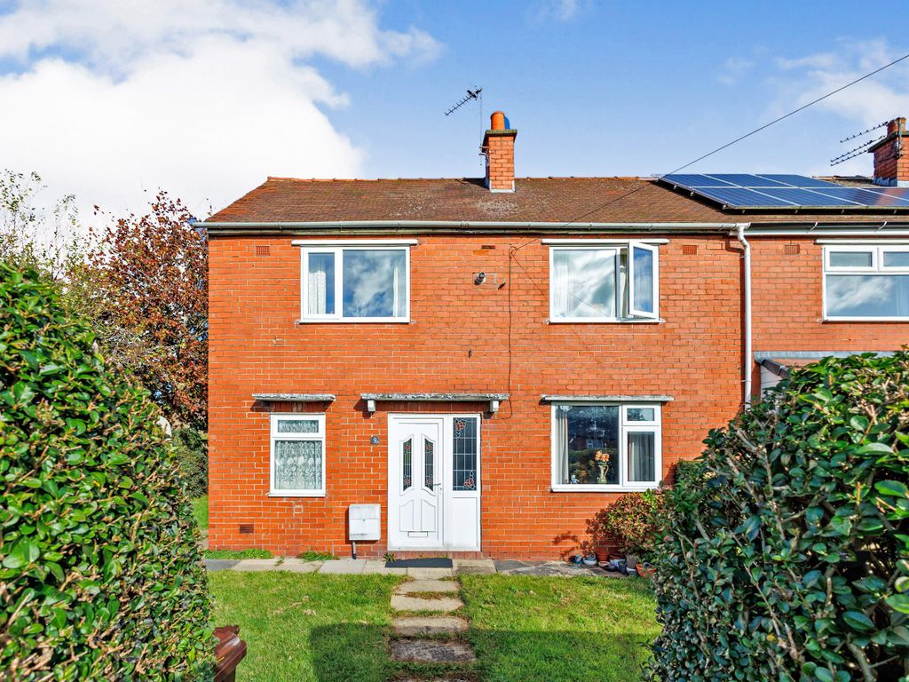 3 bed end terrace house for sale in Acacia Avenue, Denton, Manchester