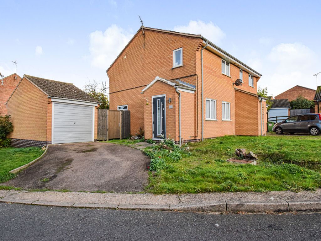 3 bed end terrace house for sale in Carbery Close, Oadby, Leicester LE2 Zoopla