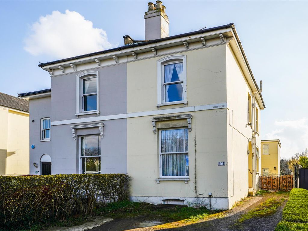 4 bed semidetached house for sale in Gloucester Road, Cheltenham GL51