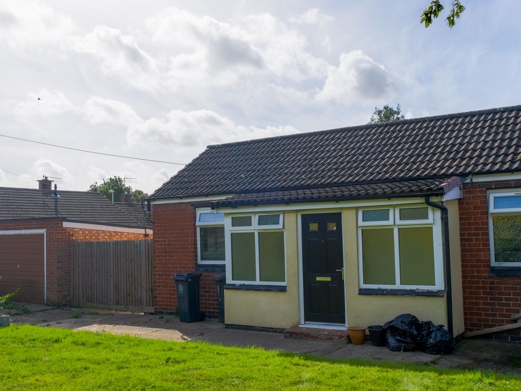 3 bed bungalow for sale in Thurncourt Road, Leicester LE5, £330,000 Zoopla