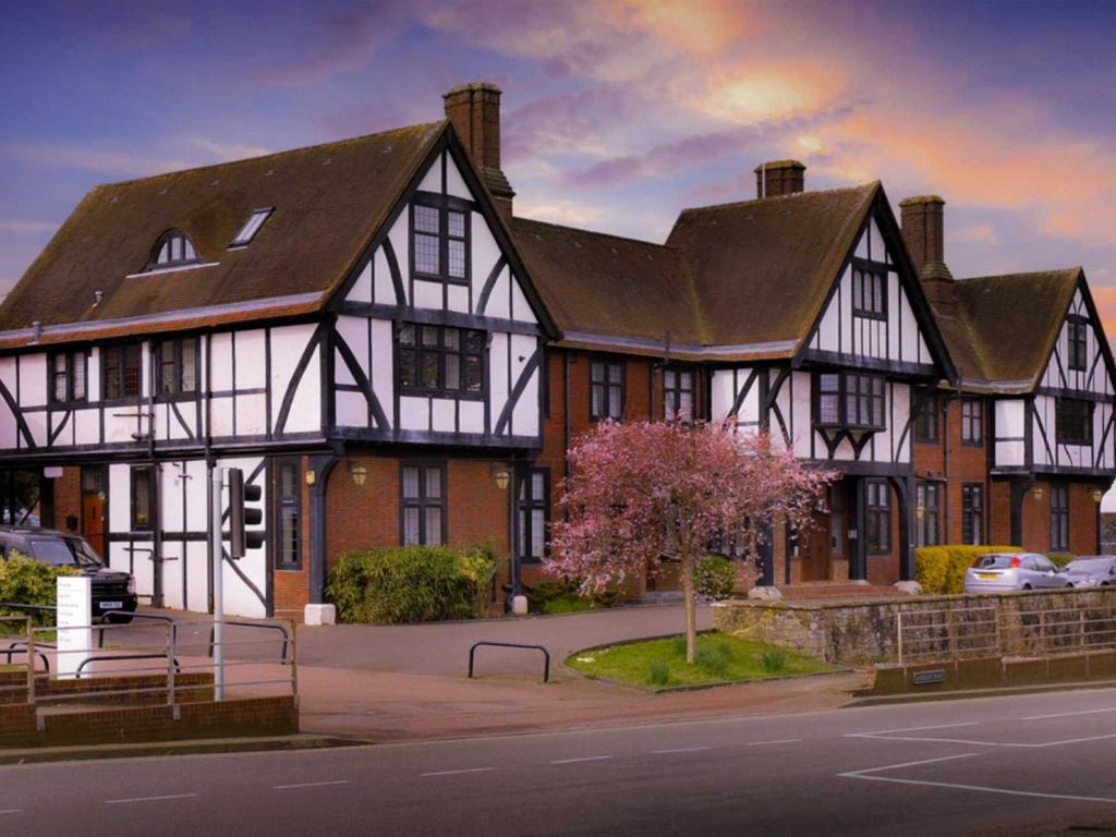 1 bed flat to rent in The Driftbridge, Epsom KT17 Zoopla