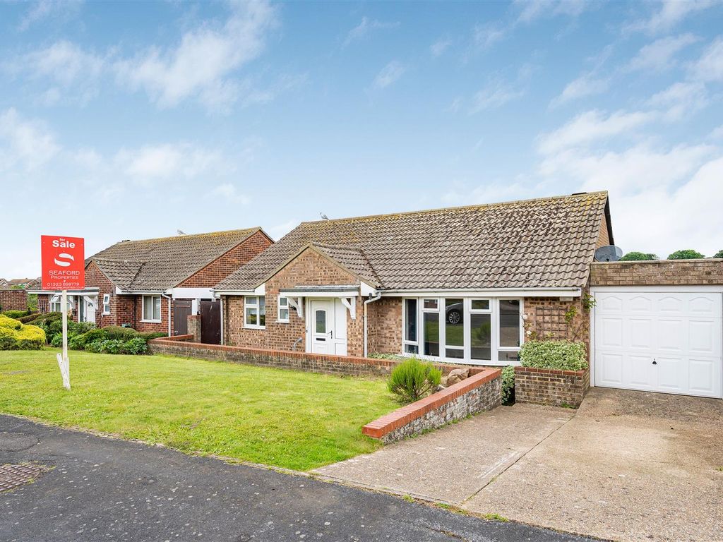 2 bed detached bungalow for sale in Dukes Close, Seaford BN25, £365,000
