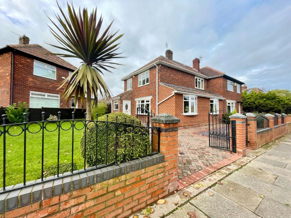 3 bed semidetached house for sale in Glendale Road, Middlesbrough TS5