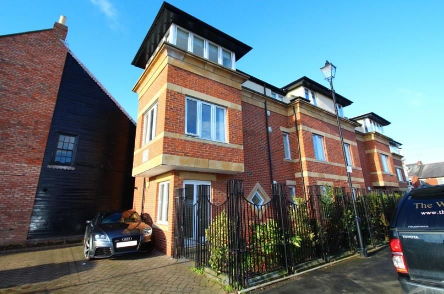 2 bed flat to rent in Rington Court, Hotspur Street, Tynemouth NE30, £