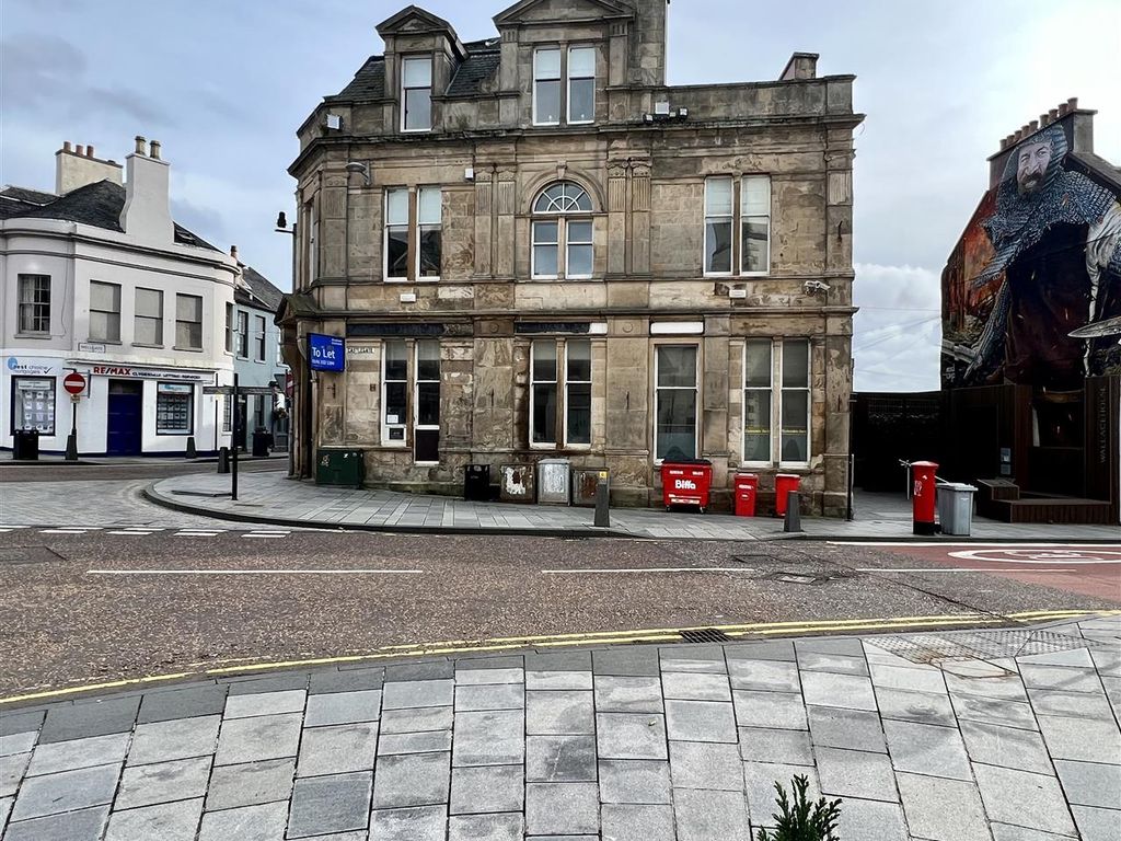 3 bed flat for sale in Wallace House, Castlegate, Lanark ML11, £159,995 Zoopla