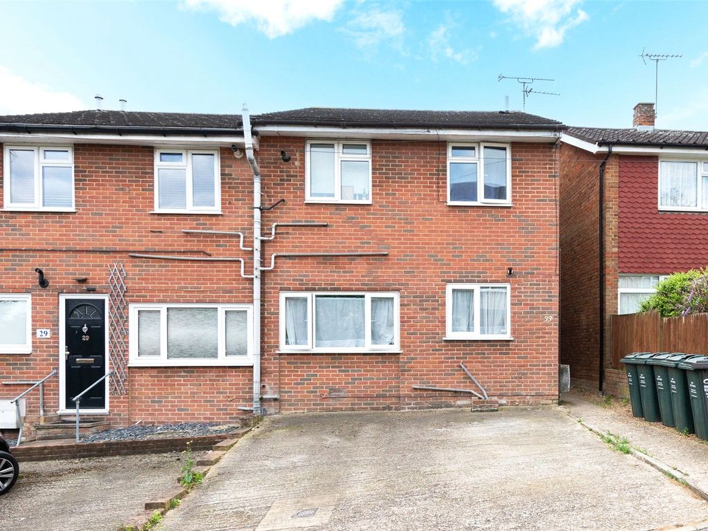 1 bed for sale in Bevis Close, Dartford, Kent DA2, £180,000