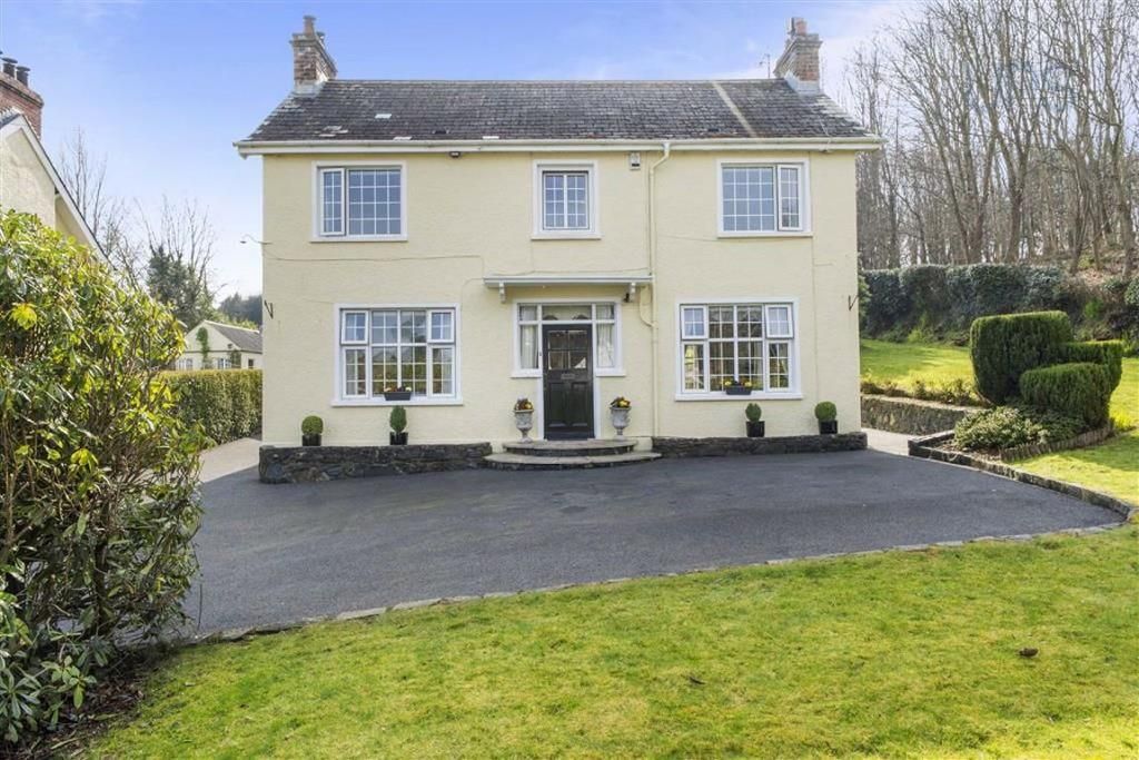 4 bed detached house for sale in Ballymaglave Road, Ballynahinch BT24