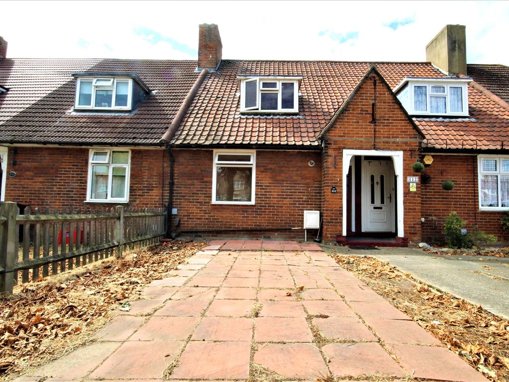 2 bed terraced house to rent in Valence Avenue, Dagenham RM8 Zoopla