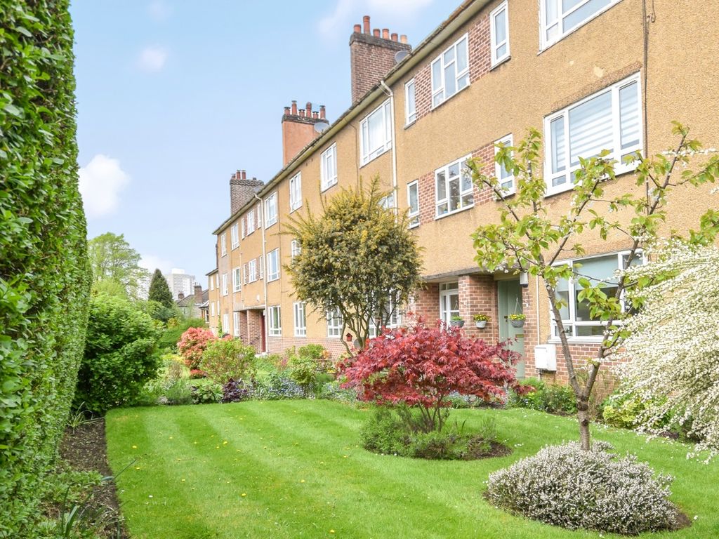2 bed flat for sale in Corrour Road, Glasgow G43 Zoopla