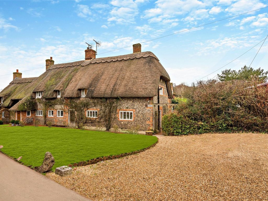 3 bed semidetached house for sale in West Soley, Chilton Foliat