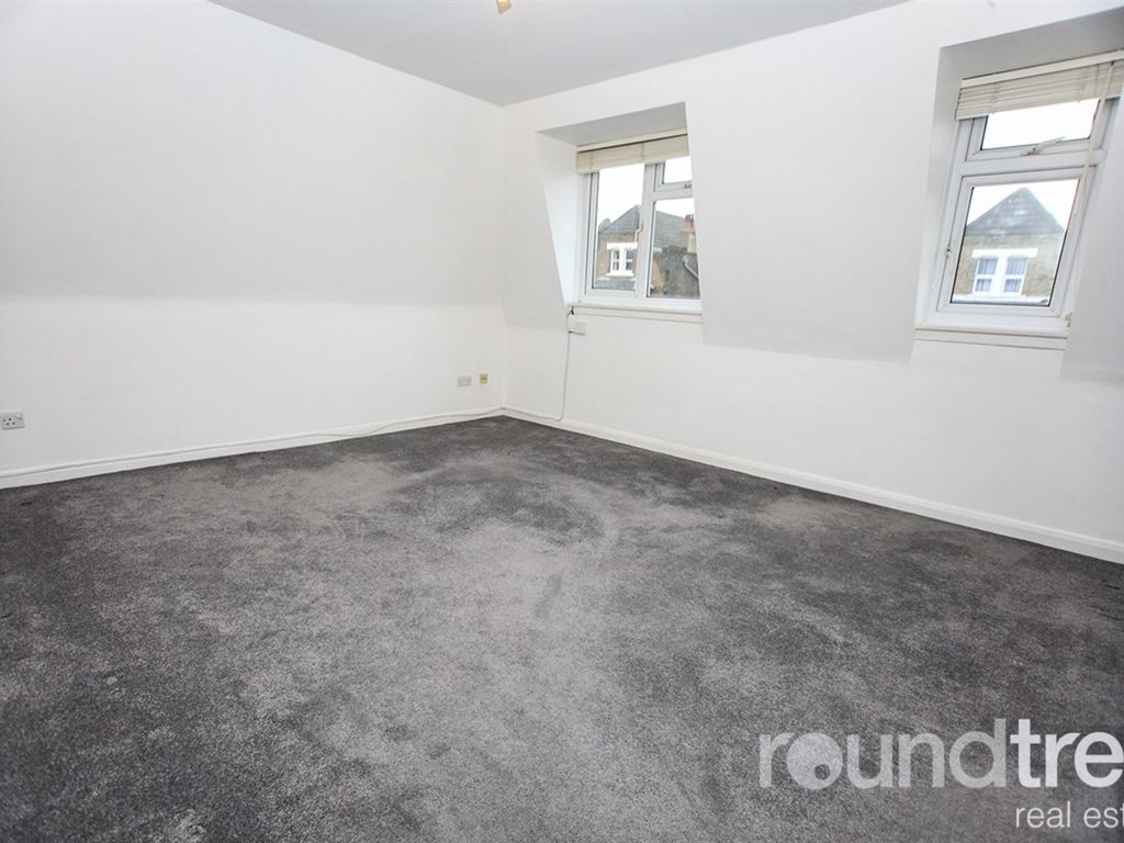 2 bed flat to rent in Station Road, Finchley Central N3, £1,700 pcm
