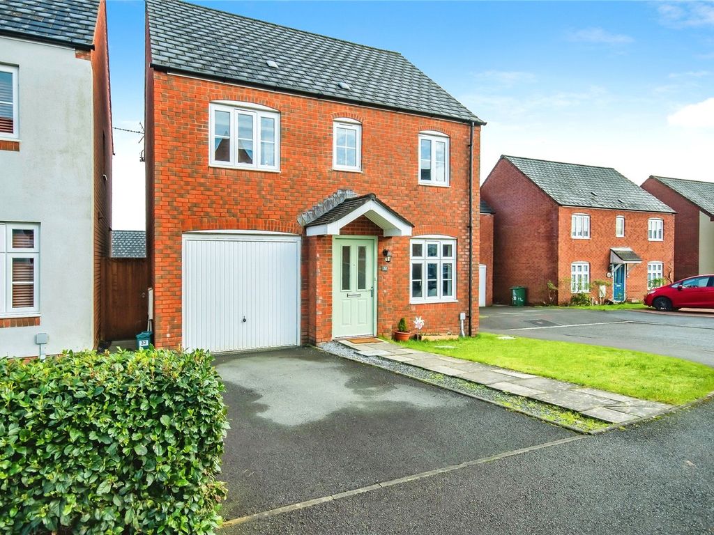 3 bed detached house for sale in Cefn Maes, St. Clears, Carmarthen