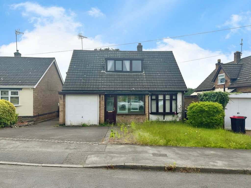 3 bed detached house for sale in 3 Trentham Road, Hartshill, Nuneaton, Warwickshire CV10, £