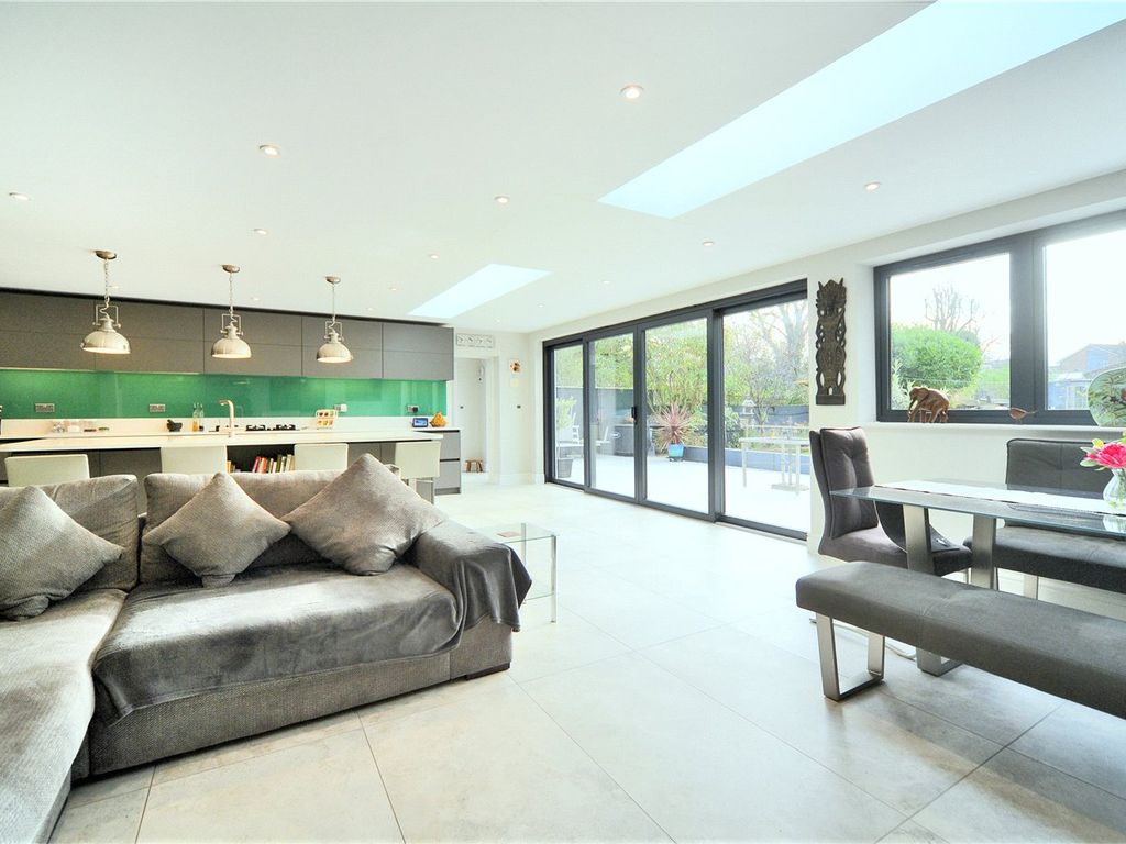 4 bed detached house for sale in Waterer Rise, Wallington SM6, £1,250,000 Zoopla