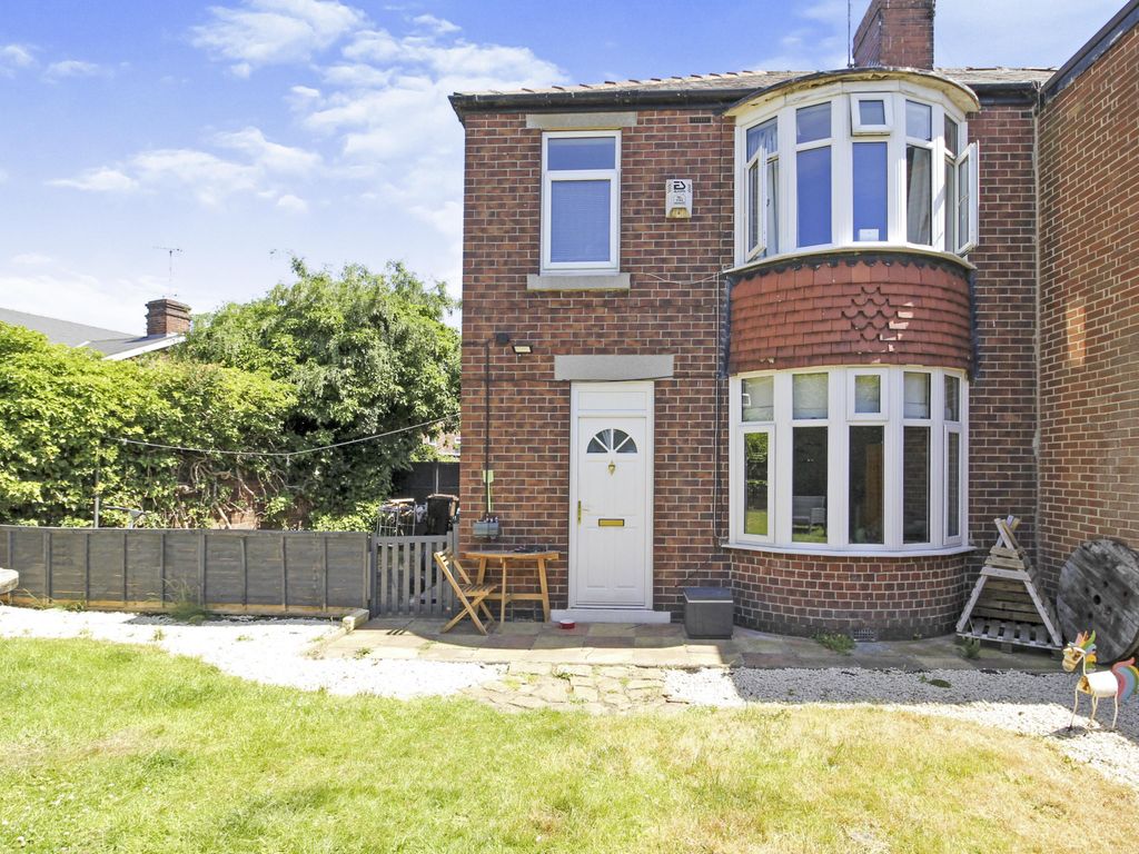 3 bed semidetached house for sale in Ecclesfield Road, Chapeltown