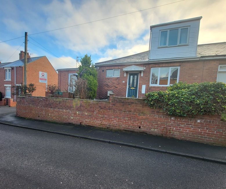 4 bed bungalow for sale in Elm Street West, Sunniside, Newcastle Upon